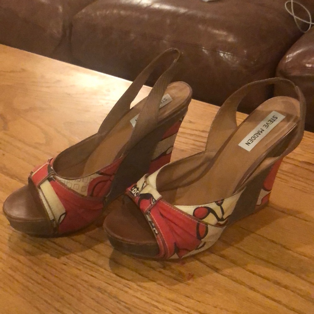 Steve Madden Qualiti Wedge heels.  Size 10